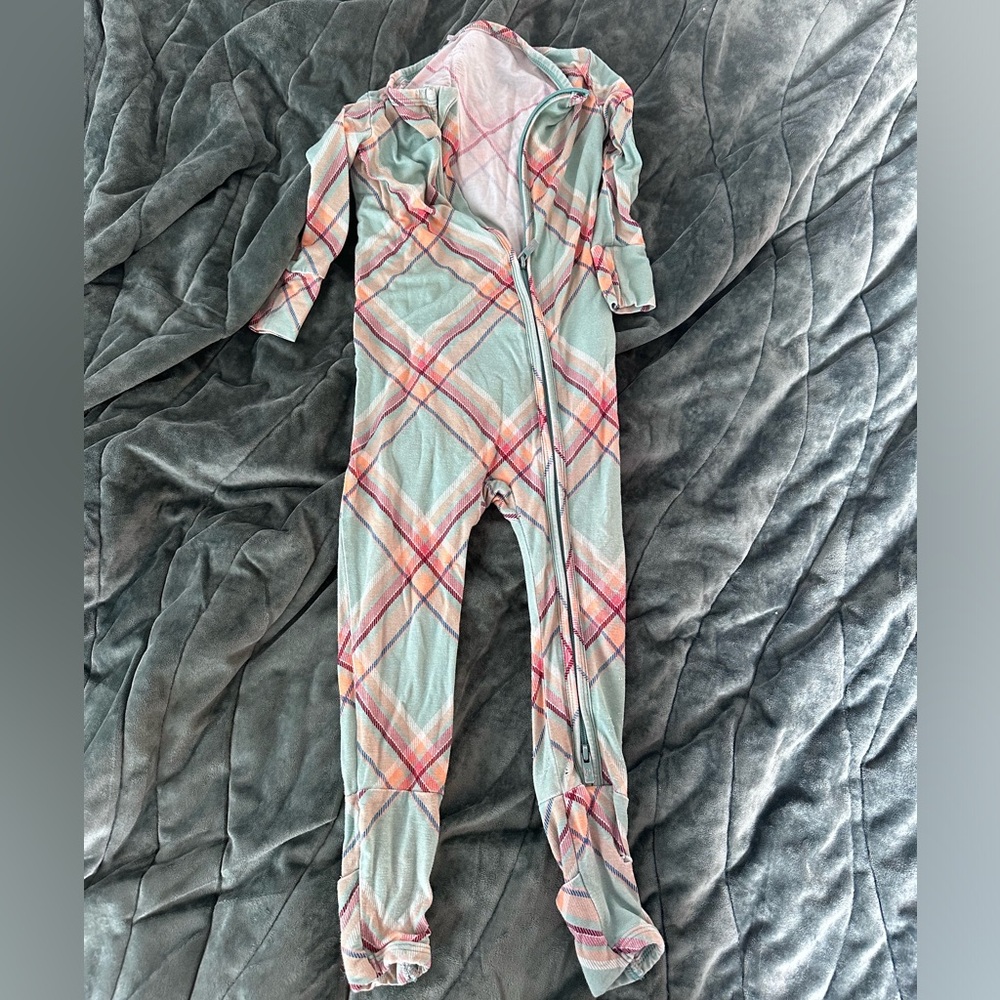 Posh peanut sleeper 12-18 months teal plaid used